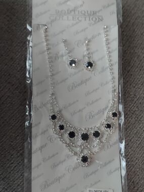 Silver Necklace Set with Black Stones